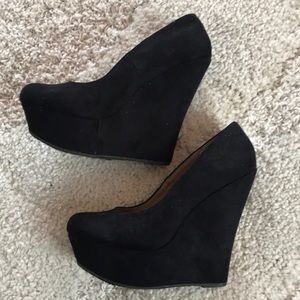 Shoes-Black wedges